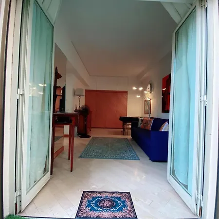 In Mc Center, 5min Walk To Casino & The Port And 1min From Underground Train Station
