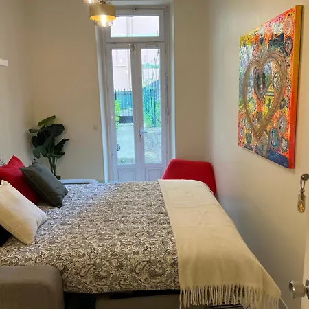 Apartament In Mc Center, 5min Walk To Casino & The Port And 1min From Underground Train Station Monte Carlo