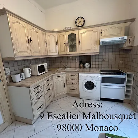 Apartament In Mc Center, 5min Walk To Casino & The Port And 1min From Underground Train Station