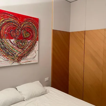 In Mc Center, 5min Walk To Casino & The Port And 1min From Underground Train Station *