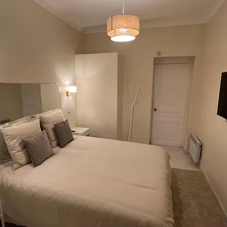 In Mc Center, 5min Walk To Casino & The Port And 1min From Underground Train Station Monte-Carlo