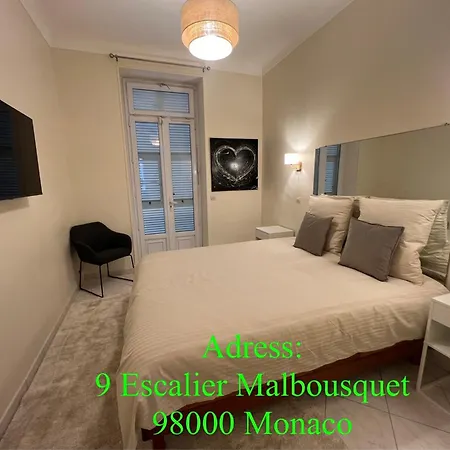 In Mc Center, 5min Walk To Casino & The Port And 1min From Underground Train Station Appartement